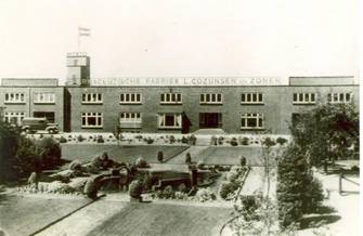 Beschrijving: Beschrijving: C:\Users\Algemeen\Pictures\fabriek l cozijnsen ong 1930.jpg
